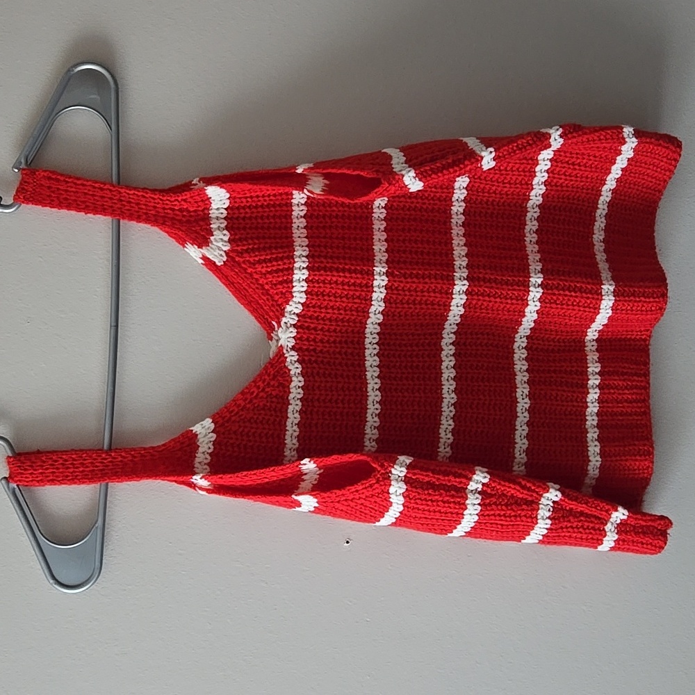 Cropped sweater vest